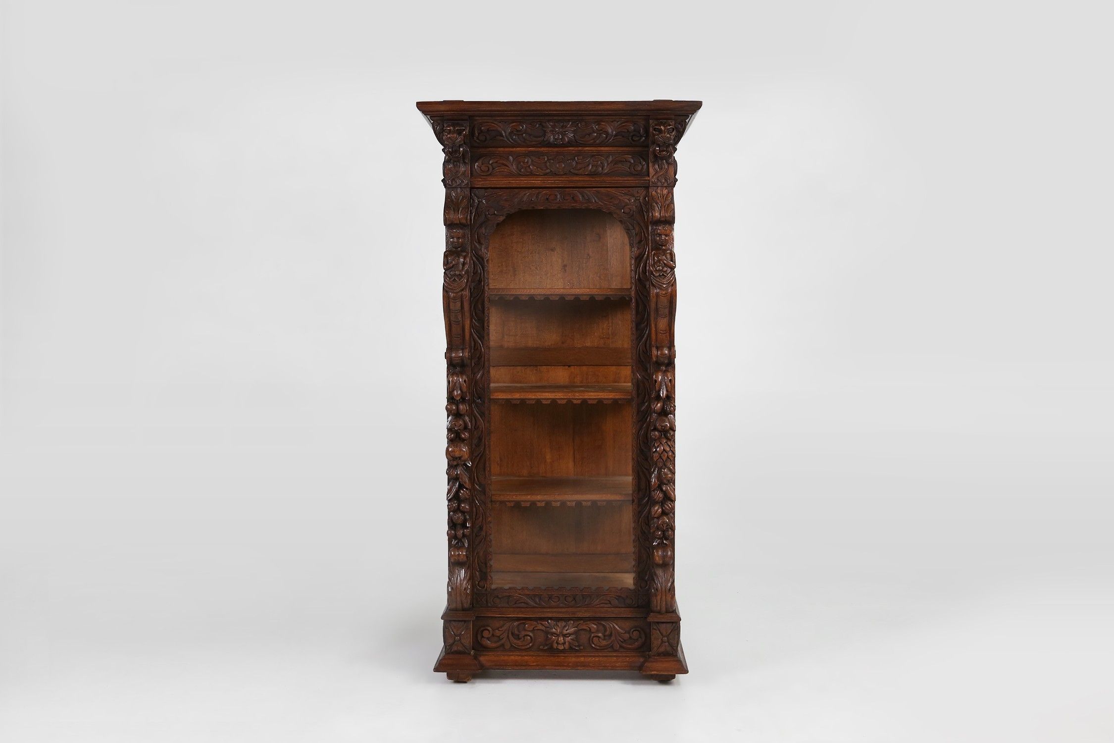 Richly decorated baroque style display case in oak, Belgium 20th centurythumbnail